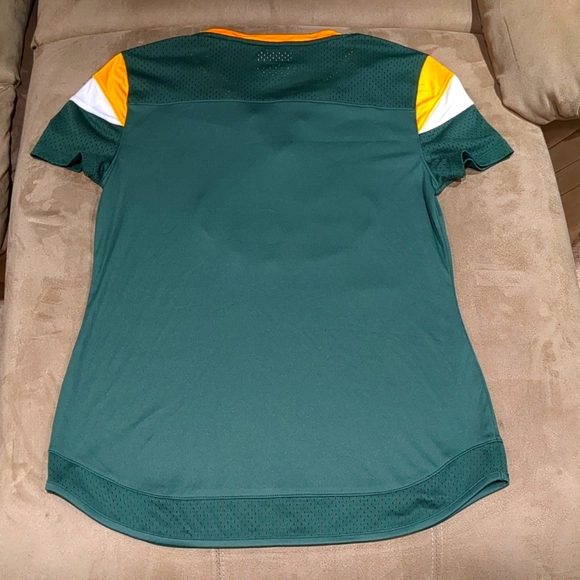 Ladies Green Bay Packers tee curved / fitted - Picture 4 of 4